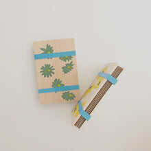 Load image into Gallery viewer, Chamomile Pocket Flower Press