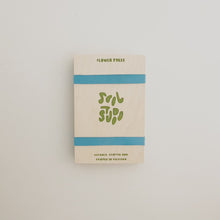 Load image into Gallery viewer, Daffodil Pocket Flower Press